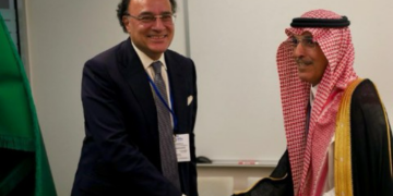 وديعة سعودية جديدة لباكستان بـ3 مليارات دولار وتمديد أخرى