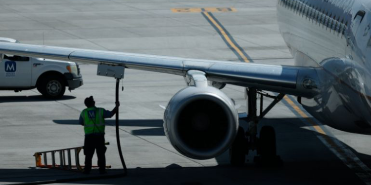 مطارات أوروبا تخشى أزمة في وقود الطائرات خلال 3 أسابيع