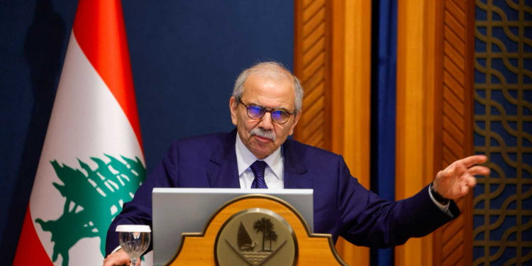 نواف سلام يرحب بهدنة ترامب ويهنئ اللبنانيين بوقف إطلاق النار