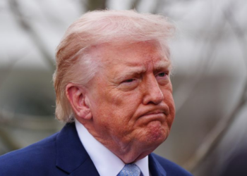 واشنطن وطهران تعلنان النصر وترمب يبشر بـ”عصر ذهبي” للمنطقة