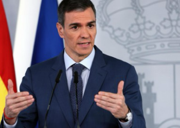 سانشيز: سنتقدم بطلب رسمي لإنهاء اتفاقية الشراكة الأوروبية مع إسرائيل بسبب جرائم حكومة نتنياهو في قطاع غزة