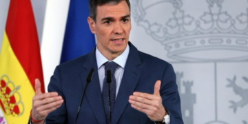 سانشيز: سنتقدم بطلب رسمي لإنهاء اتفاقية الشراكة الأوروبية مع إسرائيل بسبب جرائم حكومة نتنياهو في قطاع غزة