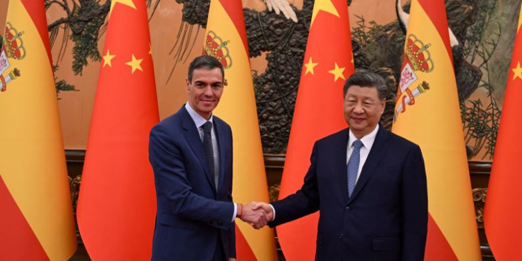 رئيس وزراء إسبانيا: من الصعب إيجاد بديل للصين لإنهاء حرب إيران
