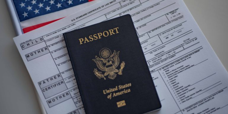 سابقة.. ترمب يحضر للمحكمة للدفاع عن “إنهاء حق المواطنة بالولادة”