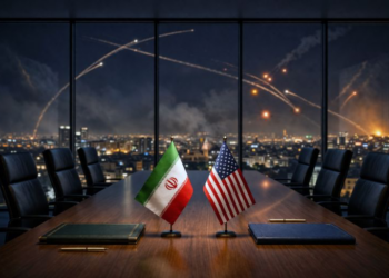 طهران تتحدث عن مرونة أمريكية وترمب يلوح بقرب الخيار العسكري