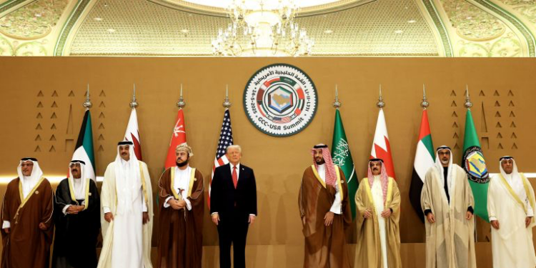 أكسيوس: اجتماع مرتقب بين ترمب وقادة الخليج بشأن الحرب على إيران