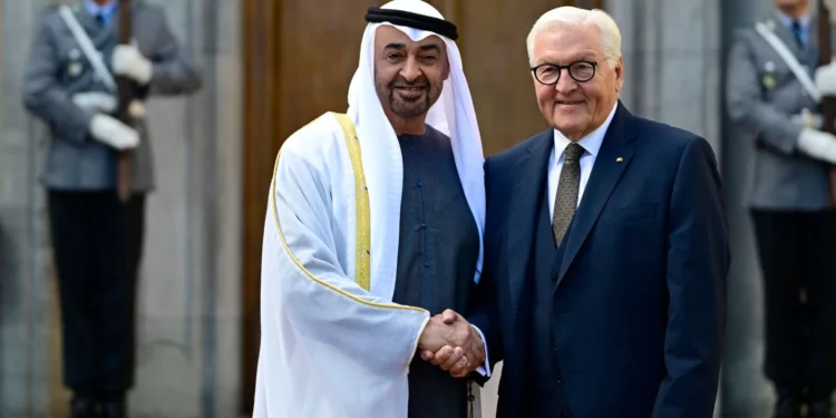 محمد بن زايد ورئيس ألمانيا يبحثان سبل تعزيز التعاون