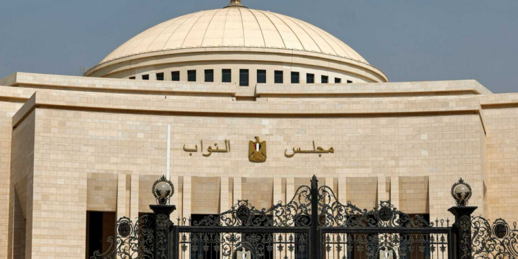 رسميا.. البرلمان المصري يقر “تفويض السيسي” بدعم السعودية