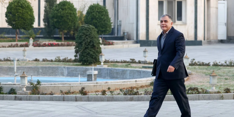 وزير النفط الإيراني يستقيل… وبزشكيان يعيّن قائماً بالأعمال