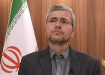 تبادل طرح الخيارات.. طهران تخيّر واشنطن بين الدبلوماسية الإيرانية أو مواجهة قدراتها الصاروخية وتؤكد إن النزاع لن يُحلّ عسكريا ولا بالعقوبات