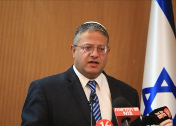خوفًا من تكرار هجوم 7 أكتوبر في الضفة.. المتطرف بن غفير يدعو إلى تجريد السلطة الفلسطينية من السلاح