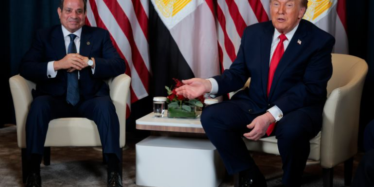 أمريكا تتنازل عن شرط حقوق الإنسان في مساعداتها العسكرية لمصر