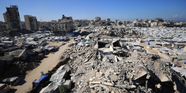 فورين أفيرز: كيف تتحول هدنة غزة إلى أداة لتهجير الفلسطينيين؟