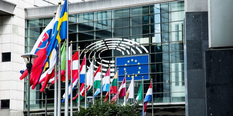 عقوبات أوروبية على نحو 1600 شخص وكيان على خلفية الحرب الروسية على أوكرانيا